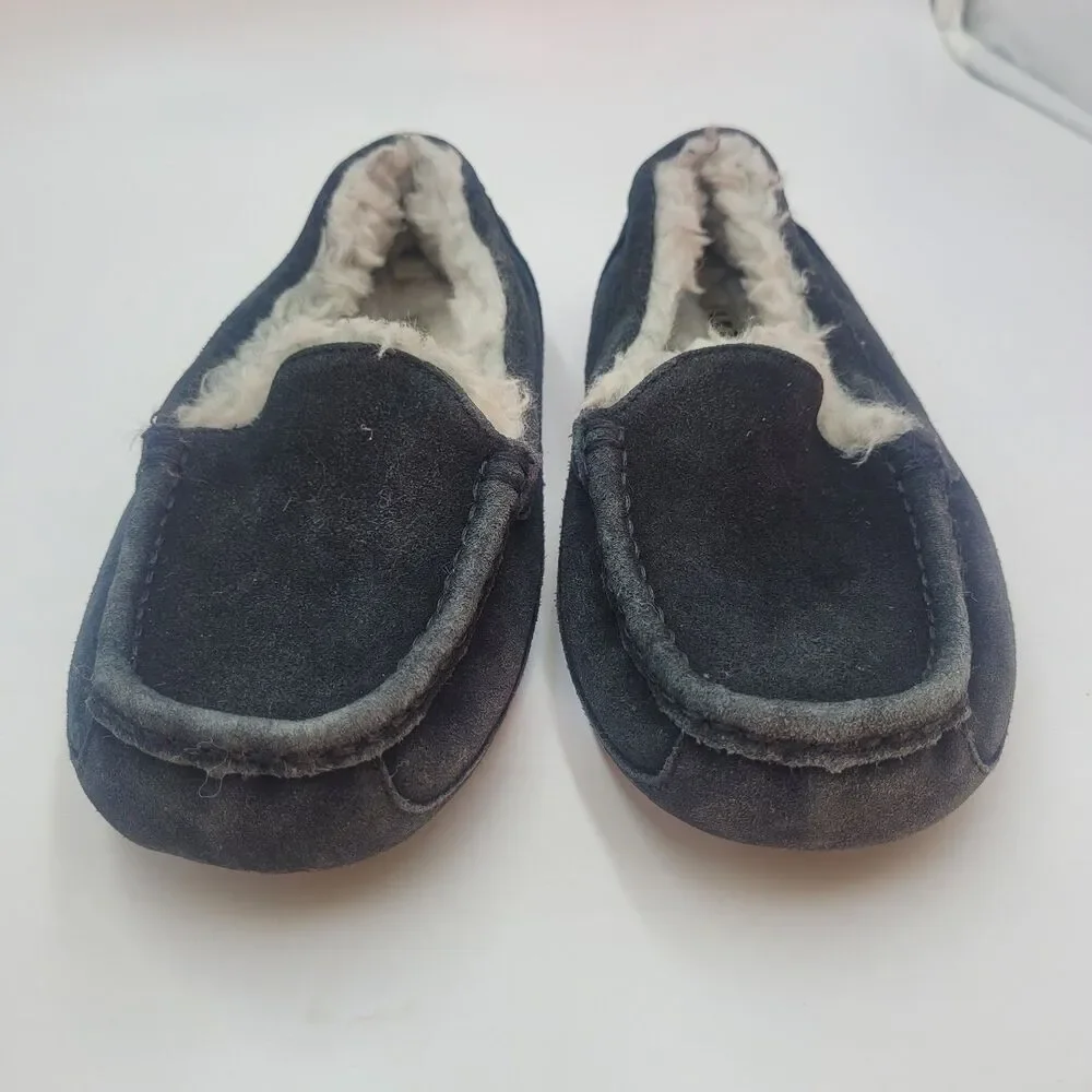 UGG Kids Black Suede Leather Ascot Slippers Size 3 Sherpa Lined Loungewear Cozy